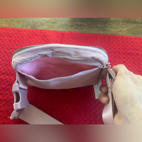 Fanny Pack Blush Pink - Picture 4 of 4